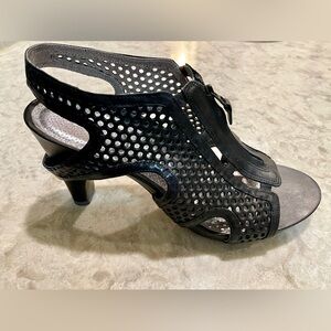 Tsubo Black Leather Shoes